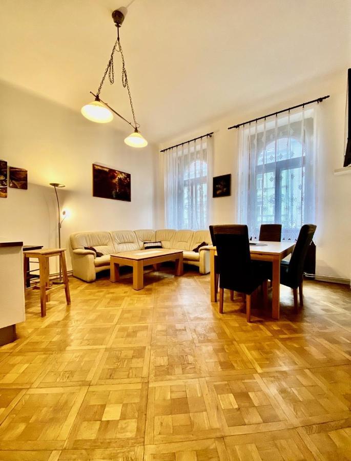 Spacious Cozy Apartments In Centre Praha Bagian luar foto