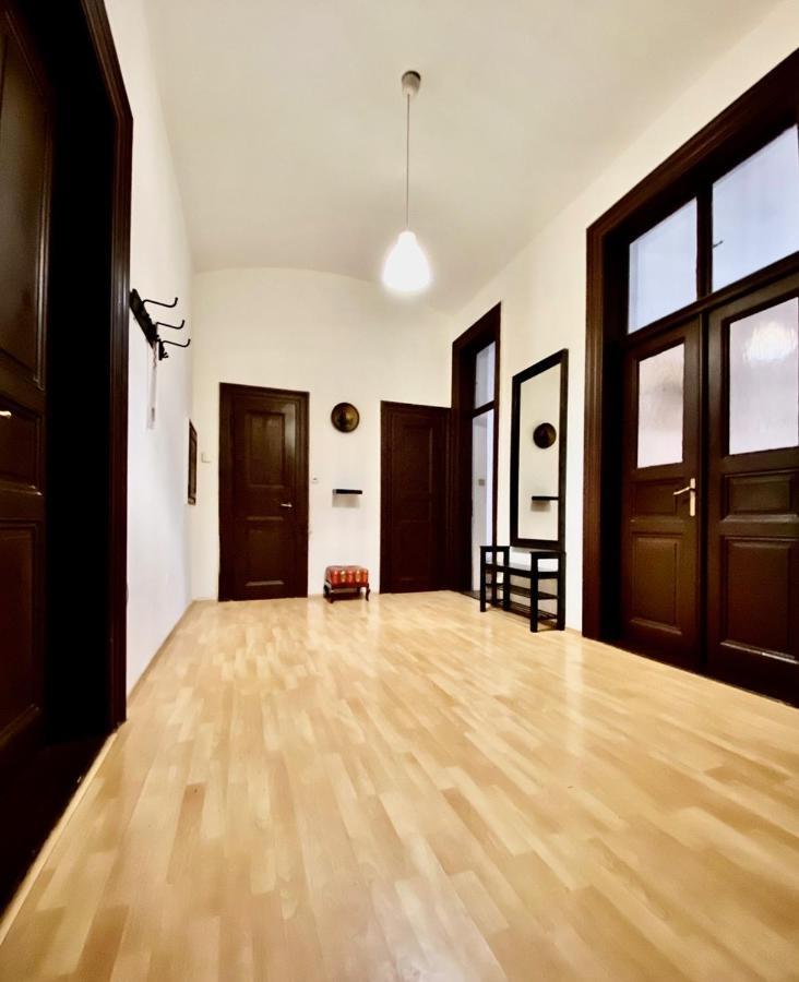 Spacious Cozy Apartments In Centre Praha Bagian luar foto