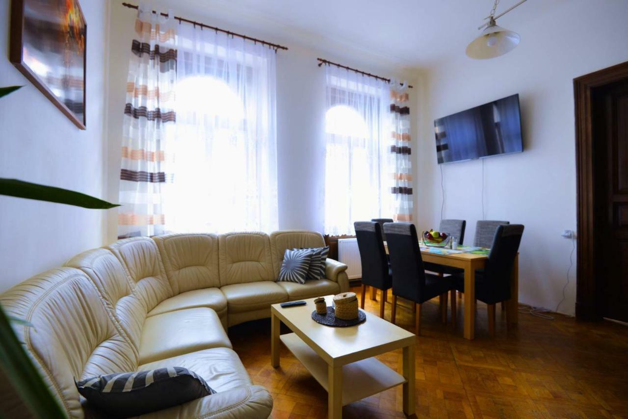 Spacious Cozy Apartments In Centre Praha Bagian luar foto