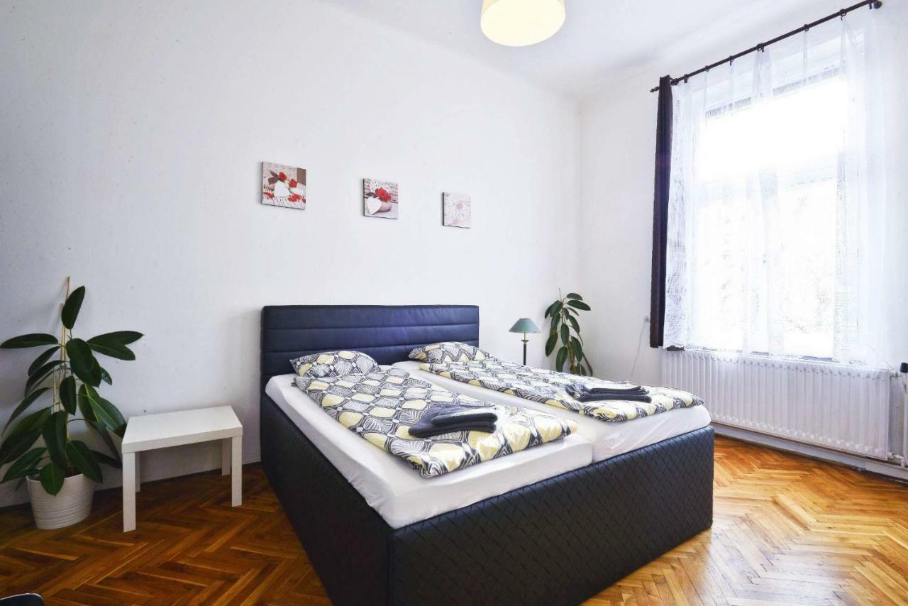 Spacious Cozy Apartments In Centre Praha Bagian luar foto